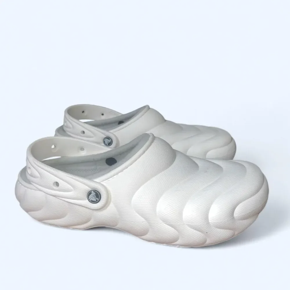 Crocs Men's Grey and White Classic Lined Slip on Overpuff Sandals SZ 12